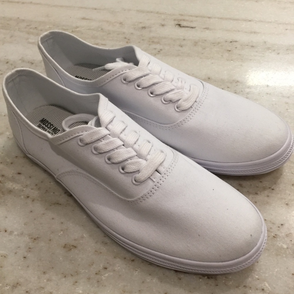 White casual shoe